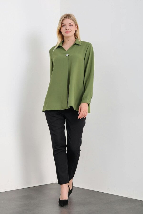 Hoxton Gal Oversized Long Sleeves Blouse with Brooch Details in Khaki