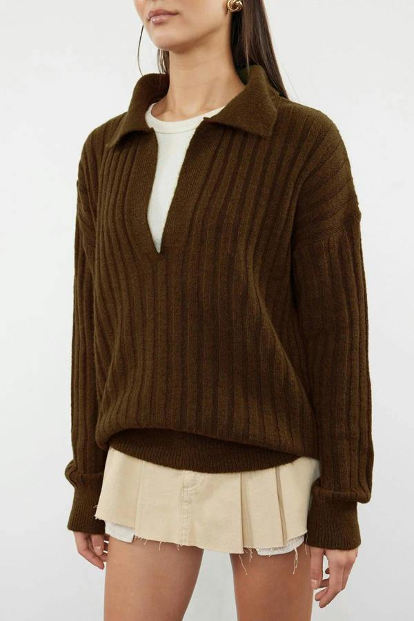 Hoxton Gal Soft-Textured Viscose Polo Neck Knit Sweater
