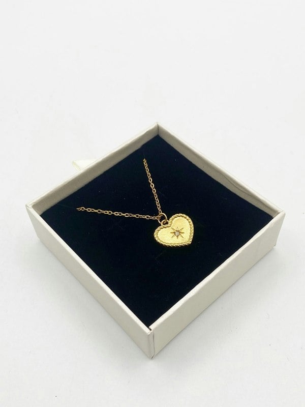 SVNX Sparkly Heart Necklace in Gold - Gift Boxed