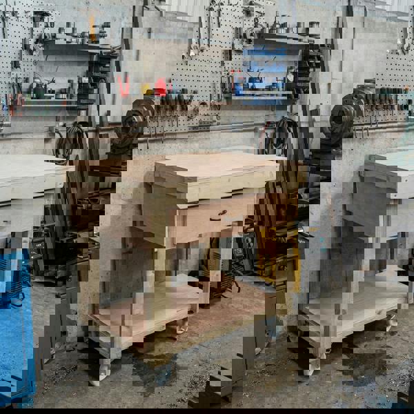 Wooden eucalyptus Top Workbench – Mobile Tool Cabinet with Drawers and Wheels, Ideal for Dry Indoor Spaces Such as Garages, Workshops, and Studios.