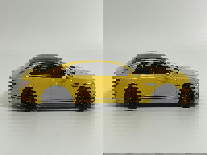 Mini GT Bentley Flying Spur Monaco Yellow RHD 1:64 Scale Mini GT MGT00955R