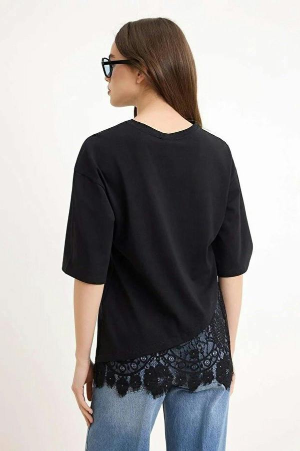 Regular Fit Lace Detail Short Sleeve T-Shirt