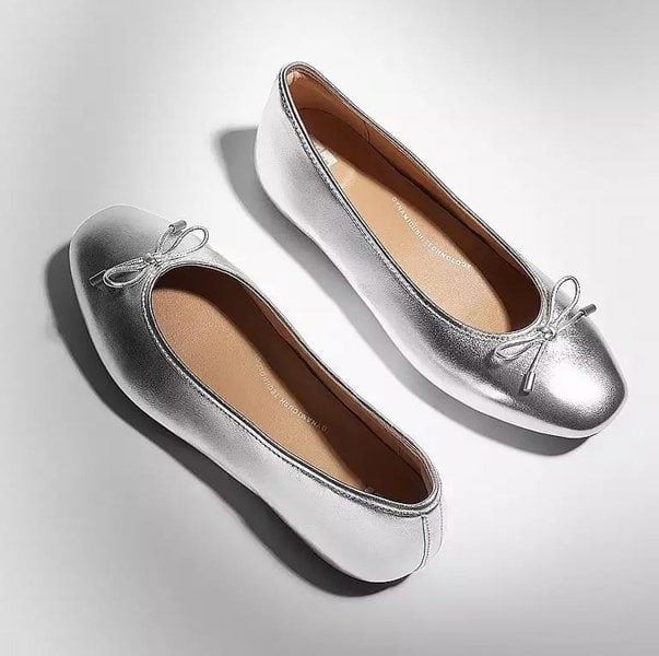 FitFlop Delicato Metallic Leather Women's Silver Ballet Flats