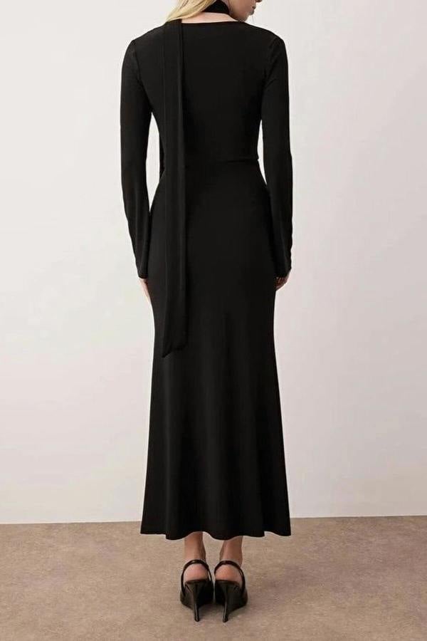 WOVCOR V-Neck A-line Maxi Knitted Dress with Scarf Detail