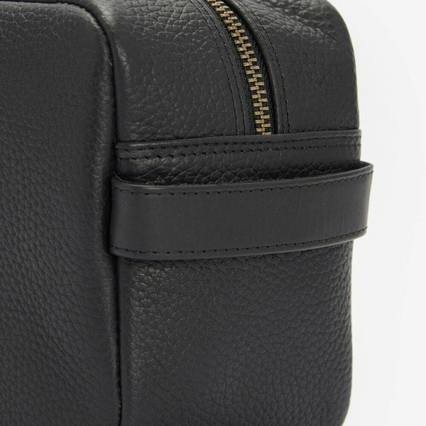 Barbour HIGHGATE LEATHER Mens Wash Bag Black