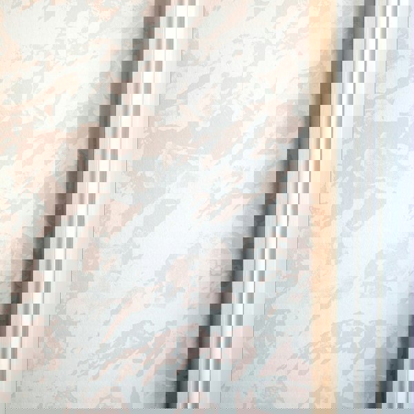 Desert pink / white