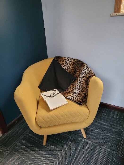 Made in the Mill Water Resistant Cosy Fleece Blanket – Brown Leopard Print