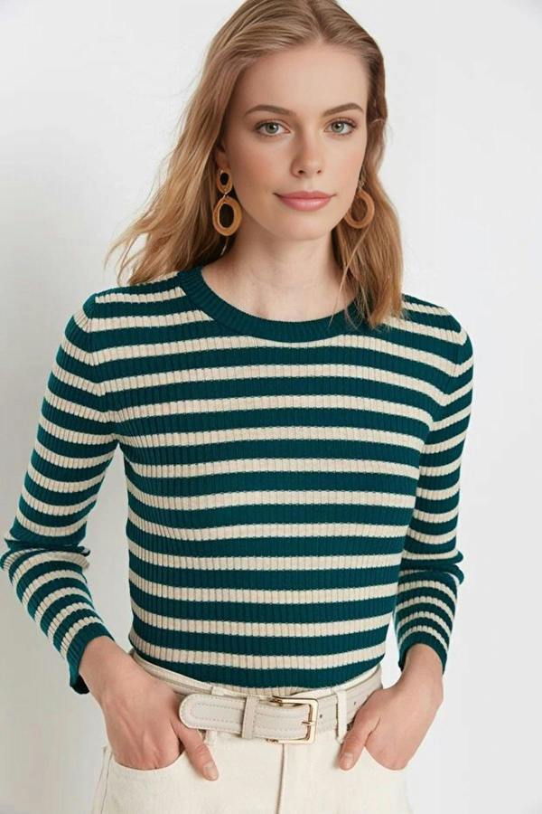 WOVCOR Basic Striped Knit Sweater