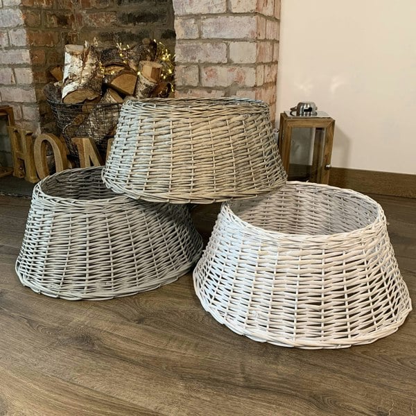 Samuel Alexander 40/58cm Samuel Alexander Deluxe Wicker Willow Christmas Tree Skirt - Medium Light Grey