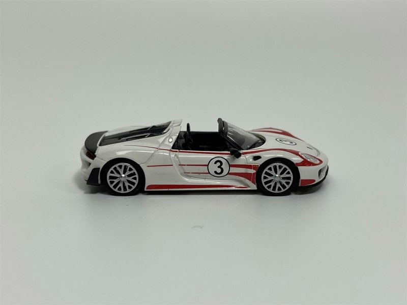 Minichamps Porsche 918 Spyder Salzburg Racing Design 2013 White With Red Stripes 2013 1:87 Minichamps 870062137