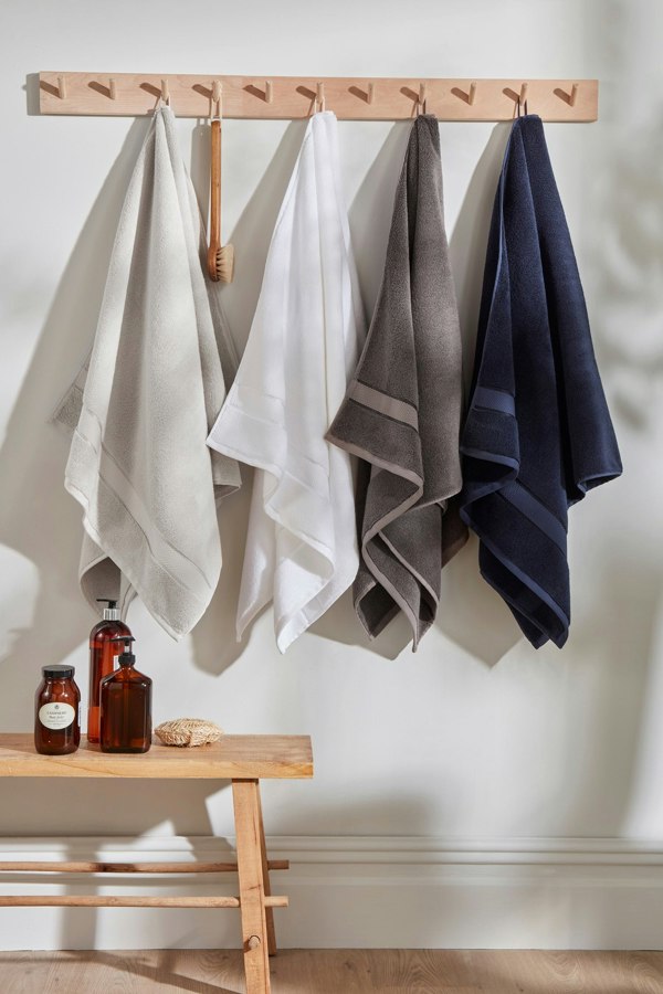 Pretty You London Bamboo Bath Sheet