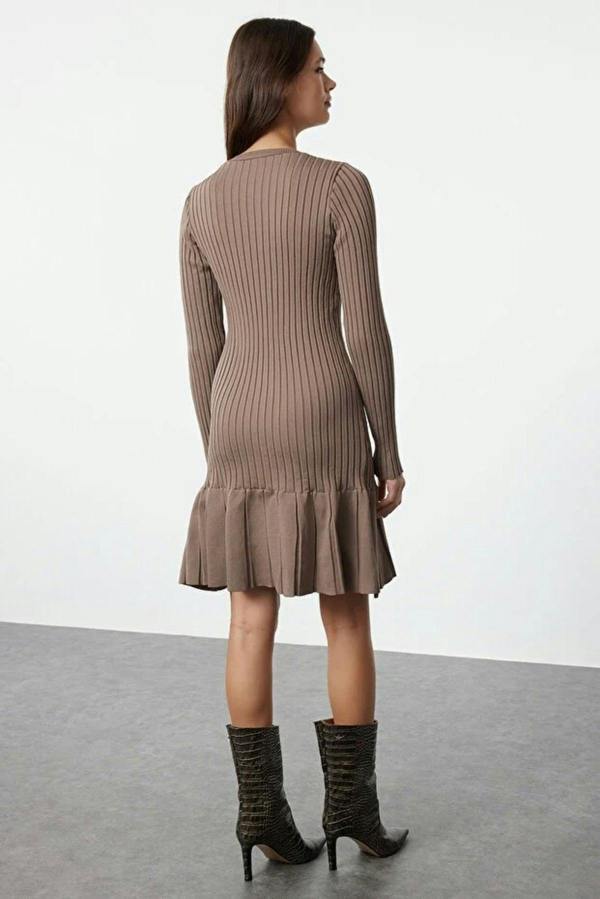 WOVCOR Mini Pleated Knit Dress