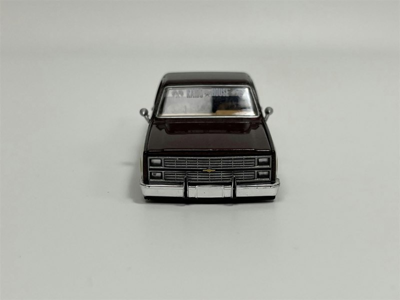 Mini GT Chevrolet Silverado Kaido House Vintage Spec V1 1:64 Mini GT KHMG145