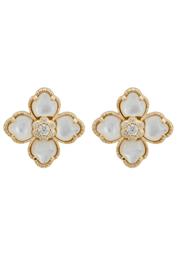 White clover gold stud earrings.