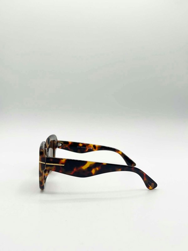 SVNX Bold Square Sunglasses in Leopard Brown