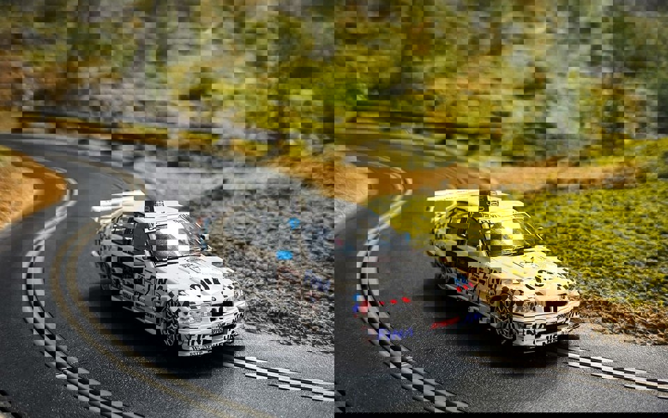 Scalextric BMW E36 320I BTCC 1995 David Brabham 1:32 Scale Scalextric C4574