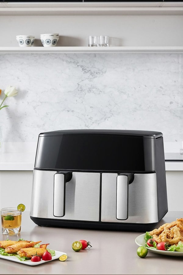 Living and Home 10L Touch Screen Dual Basket Air Fryer with Sync Function & Free-Selection Mode in Each Drawer