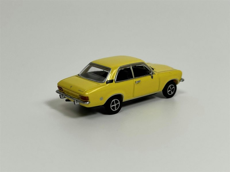 Minichamps Opel Ascona 1970 Yellow 1:87 Scale 870040004