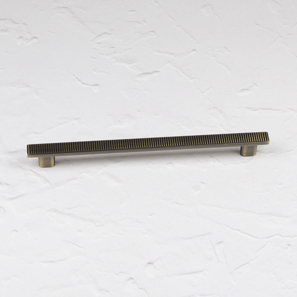 Handle & Home Antique Brushed Brass Ribbed Detailing Handles and Coordinating Knobs