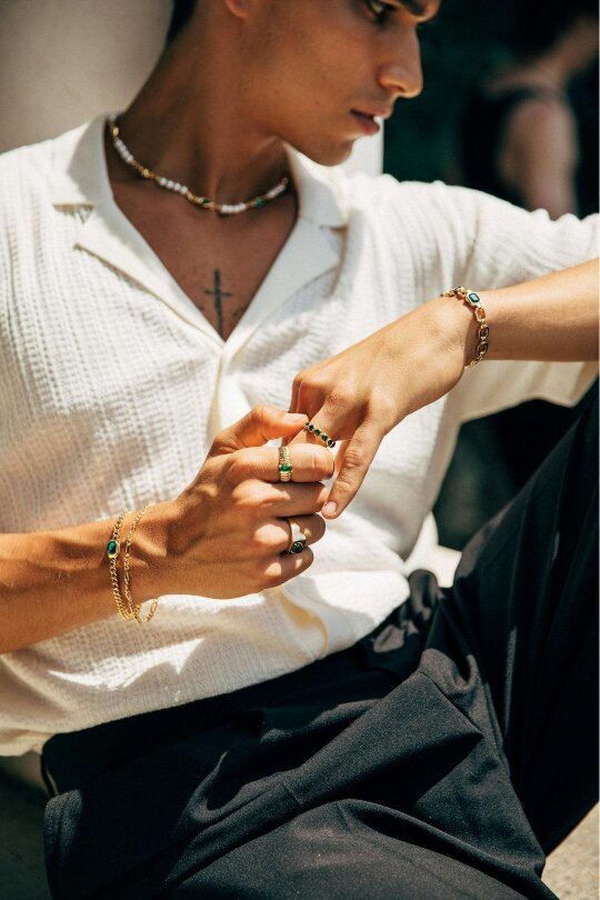 SVNX The Atlas' Ring in Gold and Green