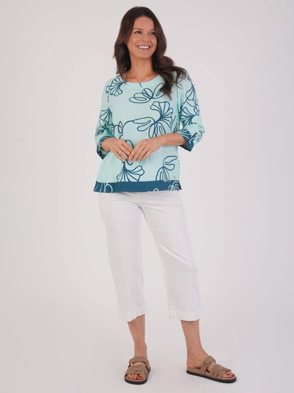 VIZ-A-VIZ Floral Printed Top