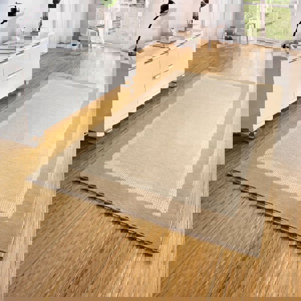 Designer Velours Cream Runner “Band” – Classic Elegance