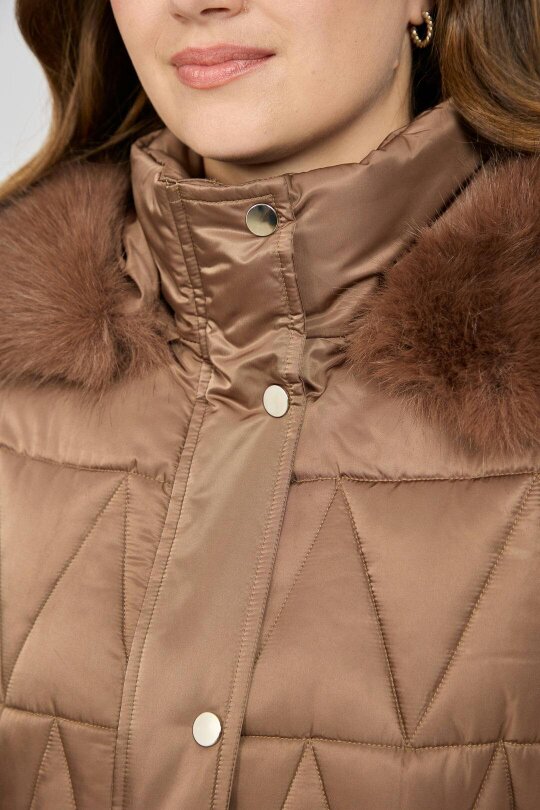 Mudflower Diamond Quilted Jacket with Detachable Fur Hood