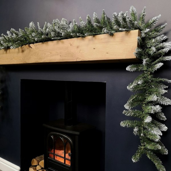 Samuel Alexander 2.7m x 25cm Snow Tipped Plain Christmas Garland with 200 Tips
