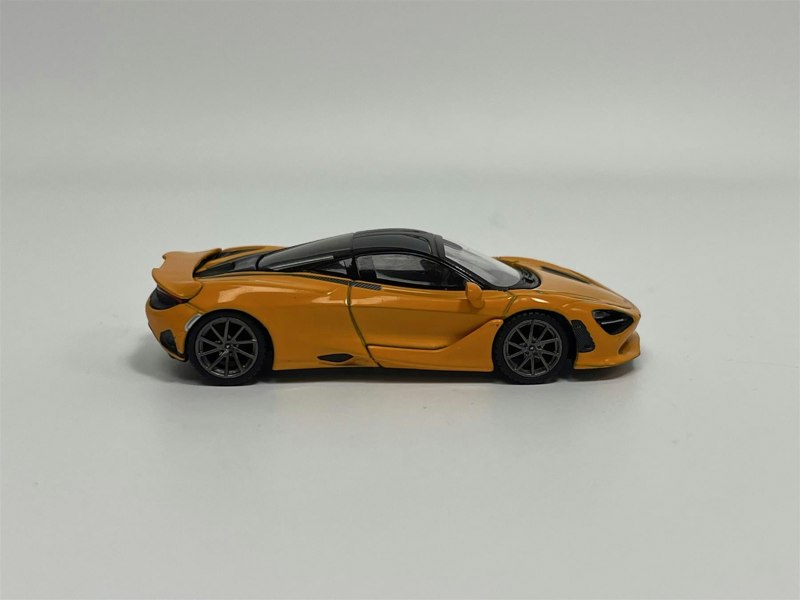 Mini GT McLaren 750S McLaren Orange RHD 1:64 Mini GT MGT00814R