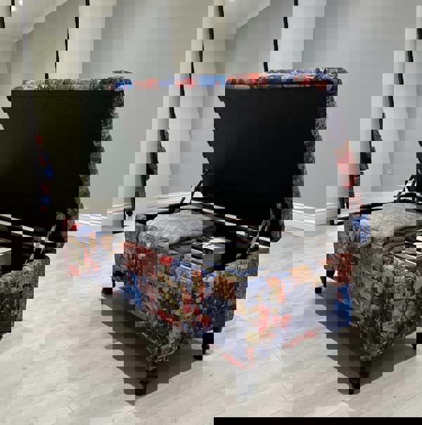 Upholstered storage ottoman bench with lift-up lid and cushioned seat - ISTOOLS