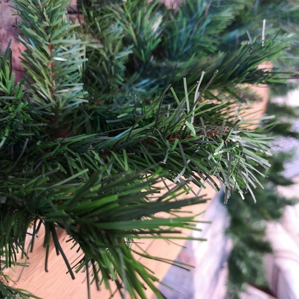 Samuel Alexander 270cm (9ft) Plain Green Kateson Fir Green Christmas Garland with 180 tips