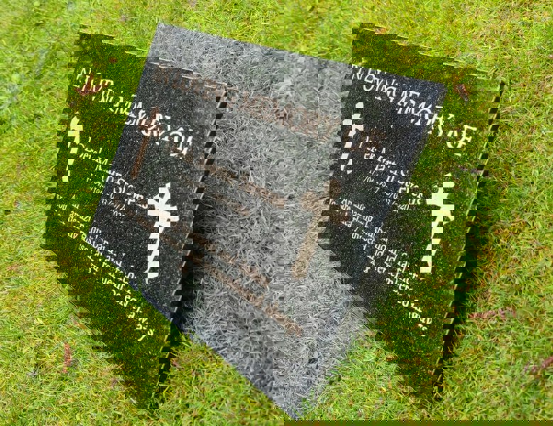 Memorials Direct Granite Memorial Plaque, Cross, Personalised, Stand Included