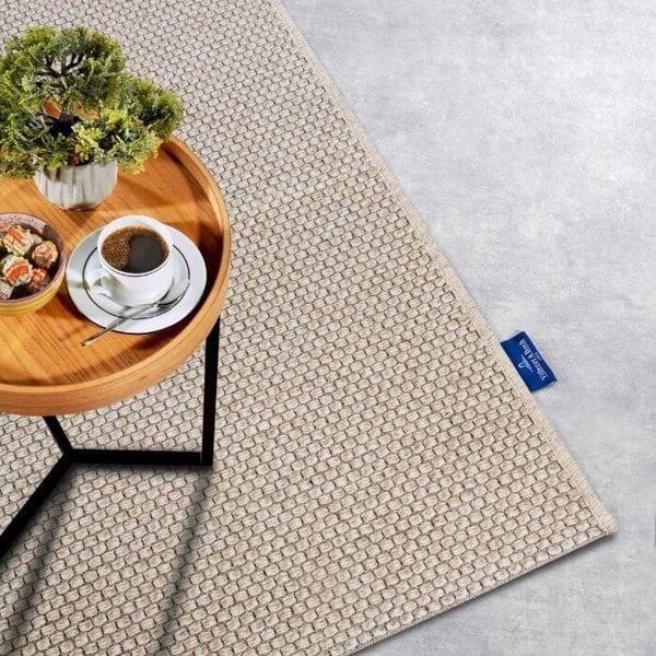 The Rugs Natural Wool Rug – Dots Design: Unique Eco-Friendly