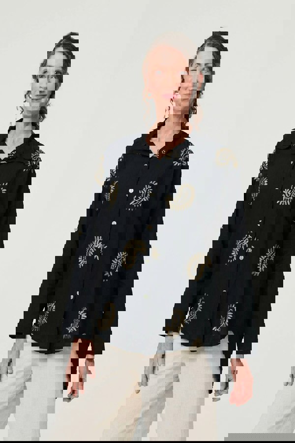 Black | Embroidered 3/4 Turn-Up Sleeve Shirt
