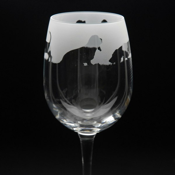 Glyptic Glass Art Basset Hound Dog Crystal Wine Glass - Hand Etched/Engraved Gift