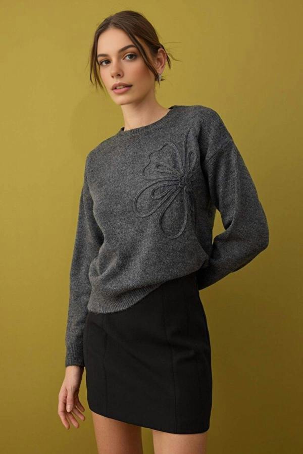 WOVCOR Soft-Textured Floral Patterned Knit Sweater