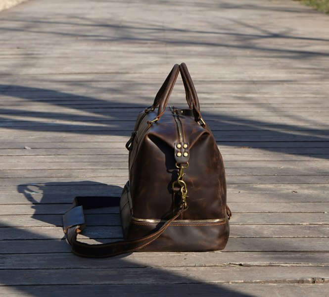 Touribag Leather Weekend Bag With Suit Compartment - Dark Brown