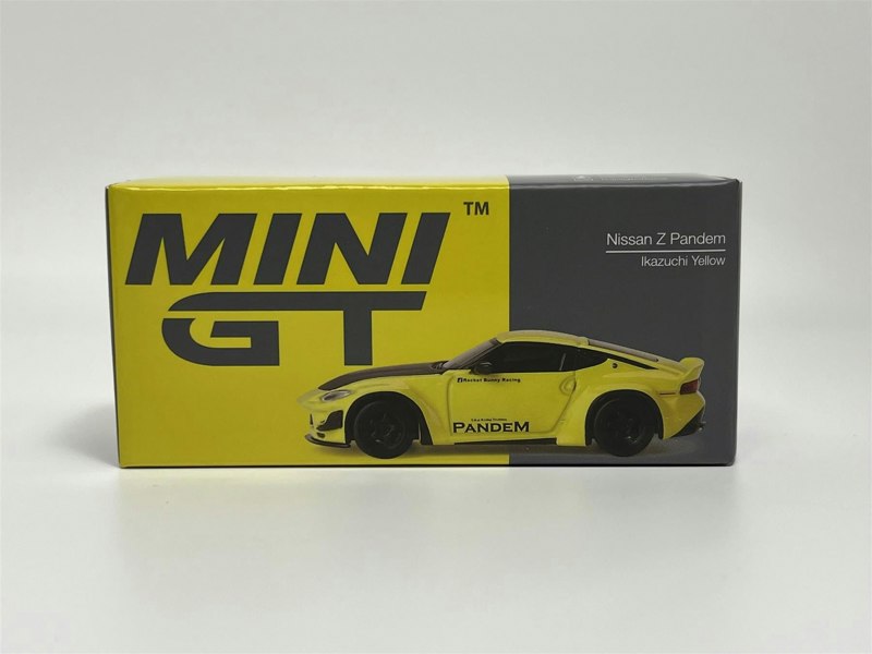 Mini GT Nissan Z Pandem Ikazuchi Yellow LHD 1:64 Mini GT MGT00752L