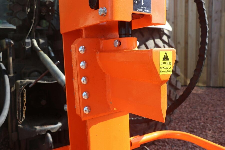 Rock Machinery 14ton Venom Tractor Mounted Log Splitter