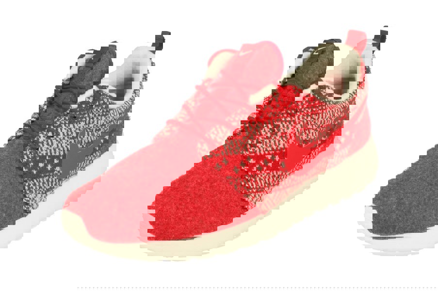 Nike Womens Rosherun Winter Trainers 685286  661 - University Red Sail 661 - Photo 0