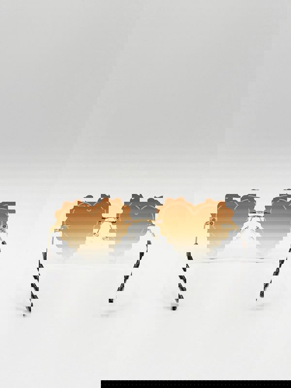 SVNX Scallop Heart Sunglasses in Brown