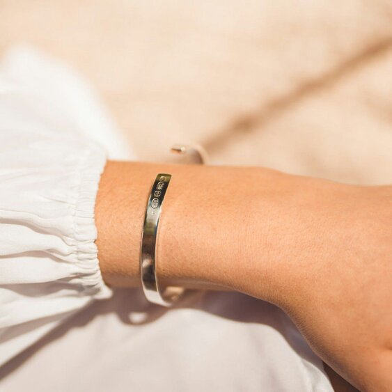 Reeves & Reeves Classic High Shine Cuff Large