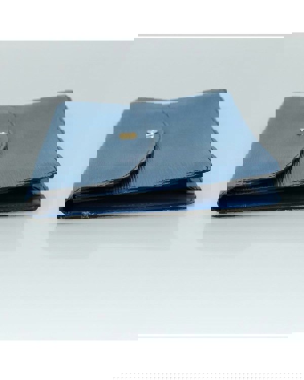 221868645.jpg