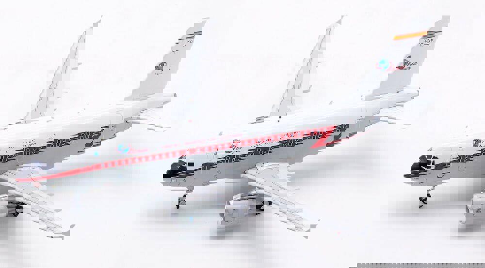 InFlight200 Iberia Airbus A319-111 EC-KKS With Stand 1:200 Scale Inflight200 IF319EC0124