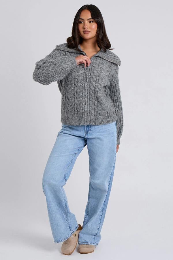 Urban Bliss Chunky Cable Zip Up Cardigan