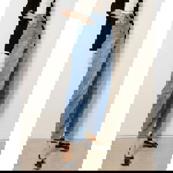 Blue Vanilla Barrel Leg Stretch Jeans