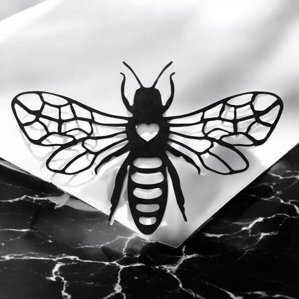EDH Door Hardware Black Metal Honey Bee Silhouette Wall Art – 24 x 38 CM | Decorative Bee Wall Hanging for Indoor & Outdoor