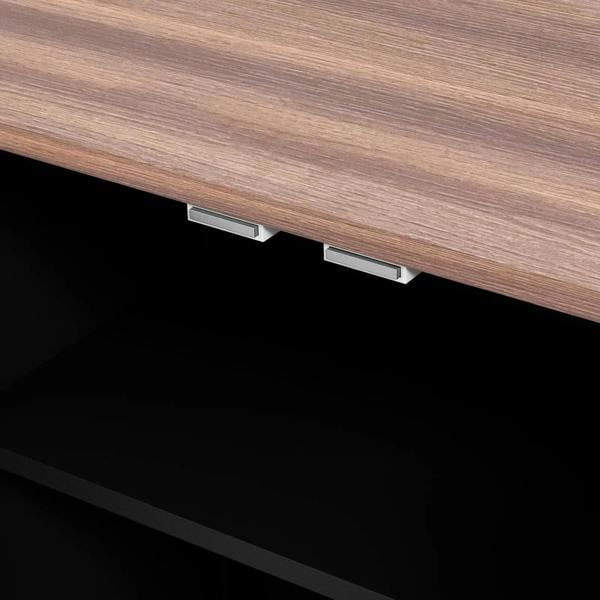 Raised feeding station top edge with sliding support mechanism beneath the wood surface.