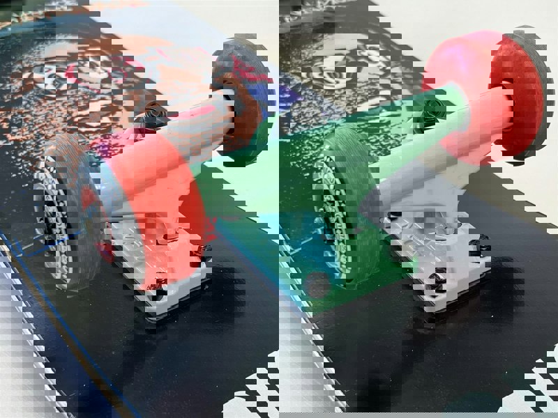 Gotcha Skateboard Gotcha No Brains No Headaches Skateboard 31 Inch