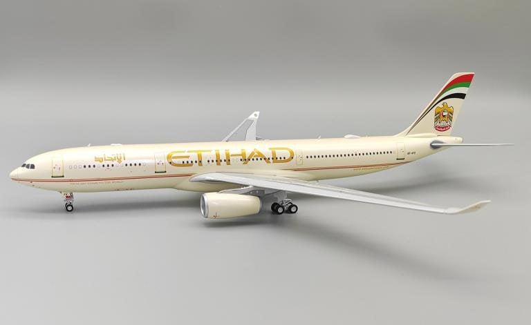 InFlight200 Etihad Airways Airbus A330-343 A6-AFE With Stand 1:200 Scale Inflight200 IF333EY0224